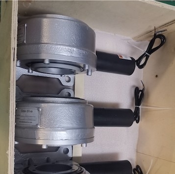 Bộ truyền động quay dọc VE9 kèm theo