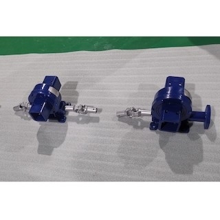 Ổ đĩa quay trục kép SDE3