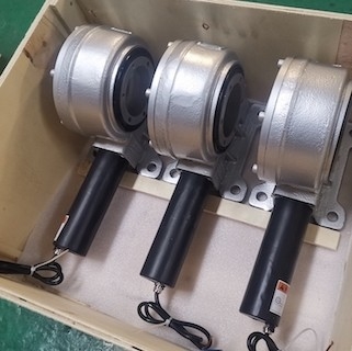 Bộ theo dõi năng lượng mặt trời kèm theo ổ quay