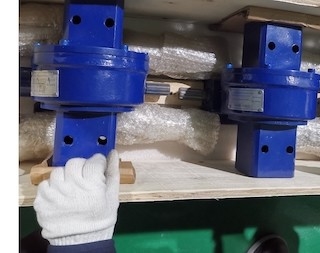Hộp số giun 3 inch với động cơ cho hệ thống theo dõi bảng điều khiển năng lượng mặt trời tải nặng