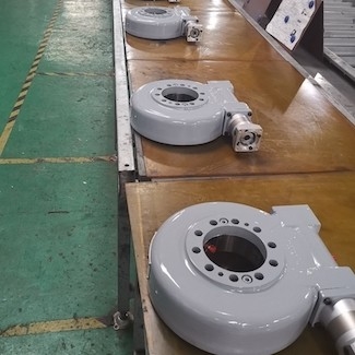 9 "Vòng quay ổ giun nhỏ gọn Độ chính xác cao Tải trọng hướng tâm 130kN
